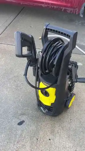 Descubre cómo la hidrolavadora eléctrica VEVOR, la mejor valorada, ofrece una potencia de 2000 PSI, 5 boquillas y un diseño compacto y seguro para la limpieza doméstica y comercial.