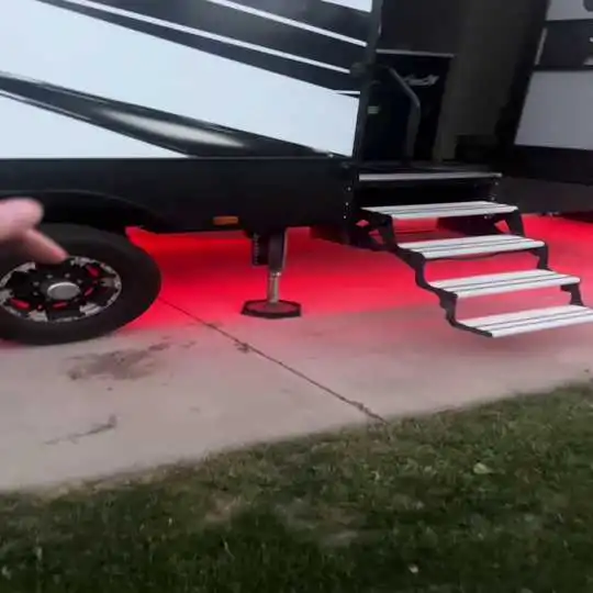 Watch the VEVOR Leveling Blocks for RV Deliver Heavy-Duty Support, Snap Pad Options, and Easy Stackable Setup