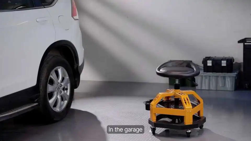 Watch This Adjustable Garage Stool in Action – Real-Time Demo of Its Wheels, Backrest, and Workspace Comfort Features