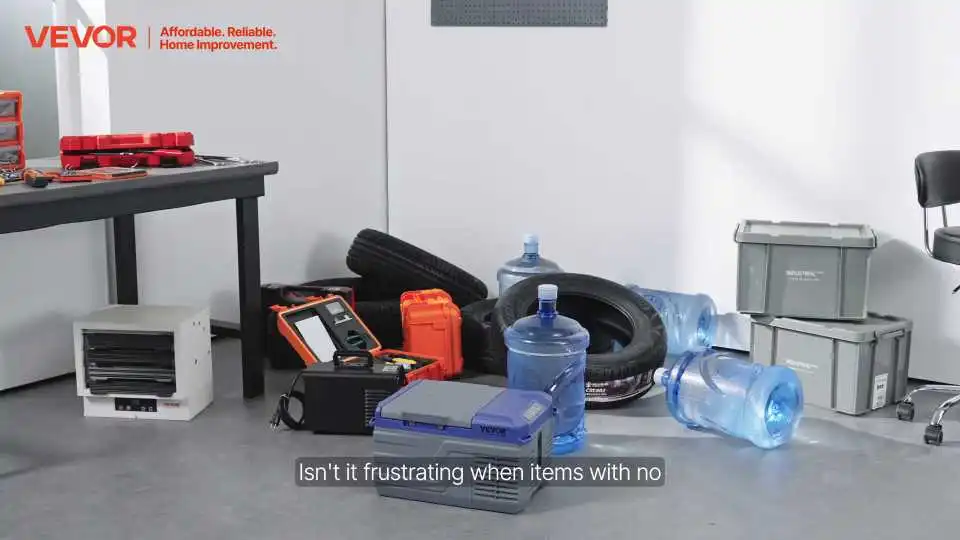 Sehen Sie, wie die hohen VEVOR-Aufbewahrungsschränke mit Türen und Regalböden stabilen Stauraum für Werkzeug, Behälter und Haushaltsgegenstände in der Garage bieten.