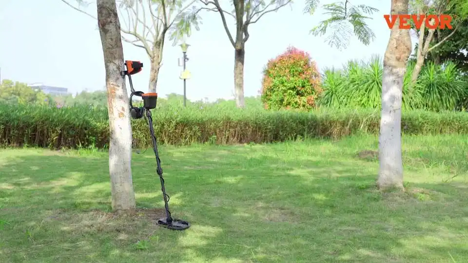 VEVOR waterdichte metaaldetector: demonstratie van detectie buitenshuis, dieptetesten en eenvoudig gebruik in verschillende terreinen
