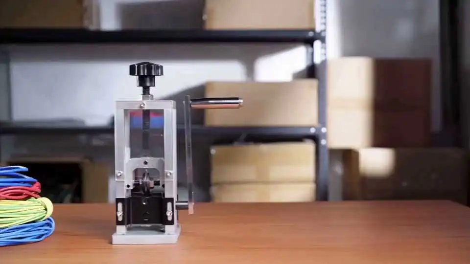 See How the VEVOR Wire Stripper Machine Effortlessly Strips Copper Wires with Precision and Speed in Real-Time Demonstration