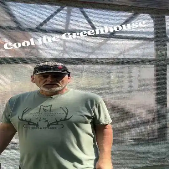 Vea cómo el ventilador de extracción con persiana VEVOR de 16 pulgadas ofrece un control climático inteligente, un potente flujo de aire y una refrigeración eficiente en uso real.