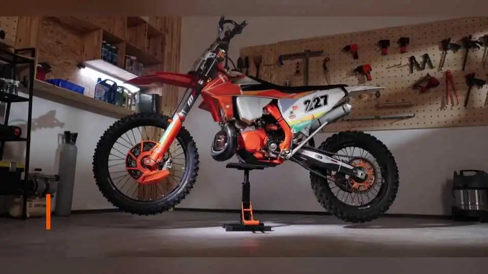 Soporte elevador para motos todoterreno VEVOR - Gato hidráulico para motocicletas con capacidad de 200 kg (440 lbs) para reparaciones y mantenimiento