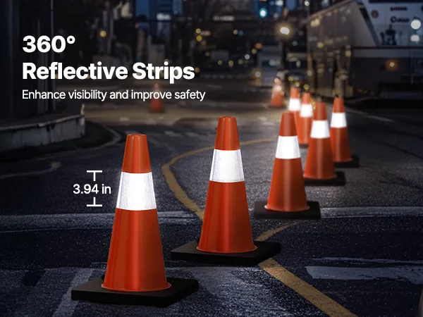 VEVOR-Sicherheitskegel auf nasser Straße. Der Text hebt die hohe Sichtbarkeit und den gewichteten Sockel hervor.