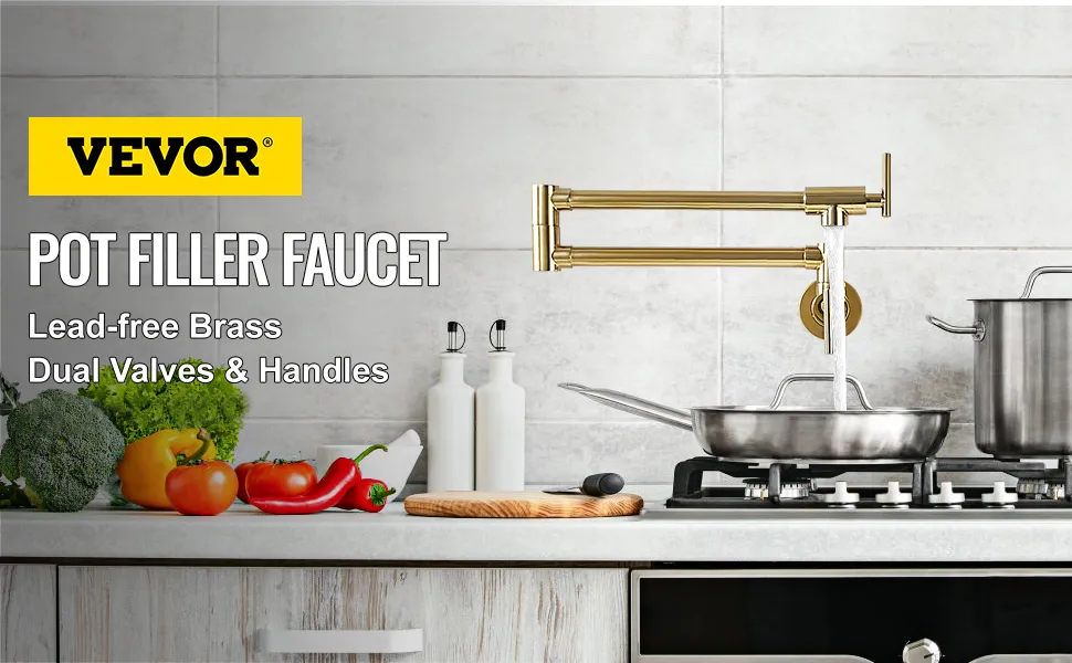 Grifo llenador de ollas VEVOR en latón que llena una sartén en una estufa de cocina moderna con verduras y utensilios cerca.