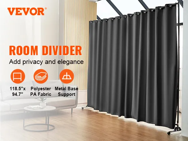 VEVOR-Raumteiler sorgt für mehr Privatsphäre und Eleganz in einem modernen Wohnzimmer mit grauem Sofa und Holzboden.