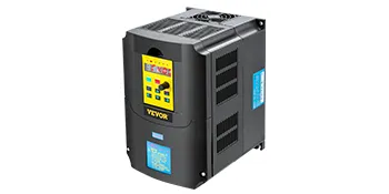 Variador de frecuencia VEVOR con panel de control amarillo y carcasa negra.