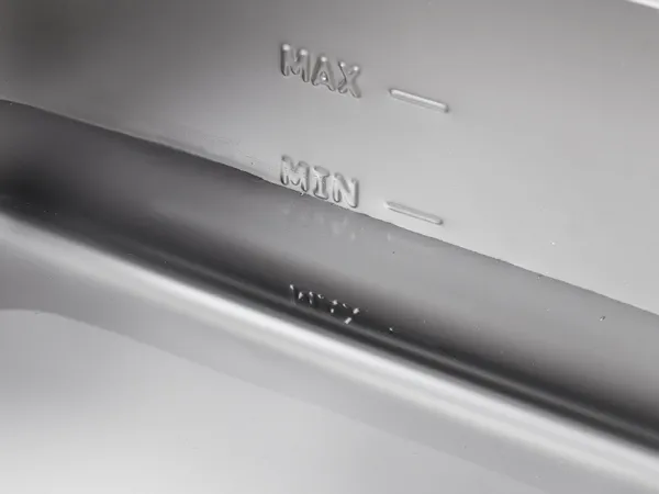 Calentador de alimentos comercial VEVOR con líneas de llenado máximo y mínimo en el interior de acero inoxidable para el nivel de agua.