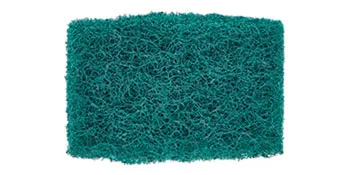 rechteckiges grünes Scheuerpad mit grob strukturierten Fasern.