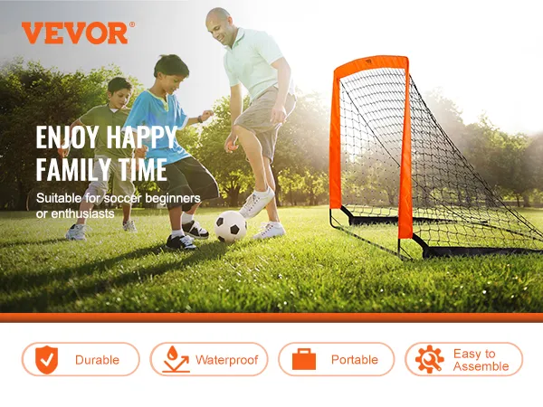 Portería de fútbol portátil VEVOR con niños jugando al fútbol en un campo verde, destaca por su durabilidad y portabilidad.