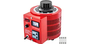 Transformador automático VEVOR rojo con dial, voltímetro e interruptor de encendido.
