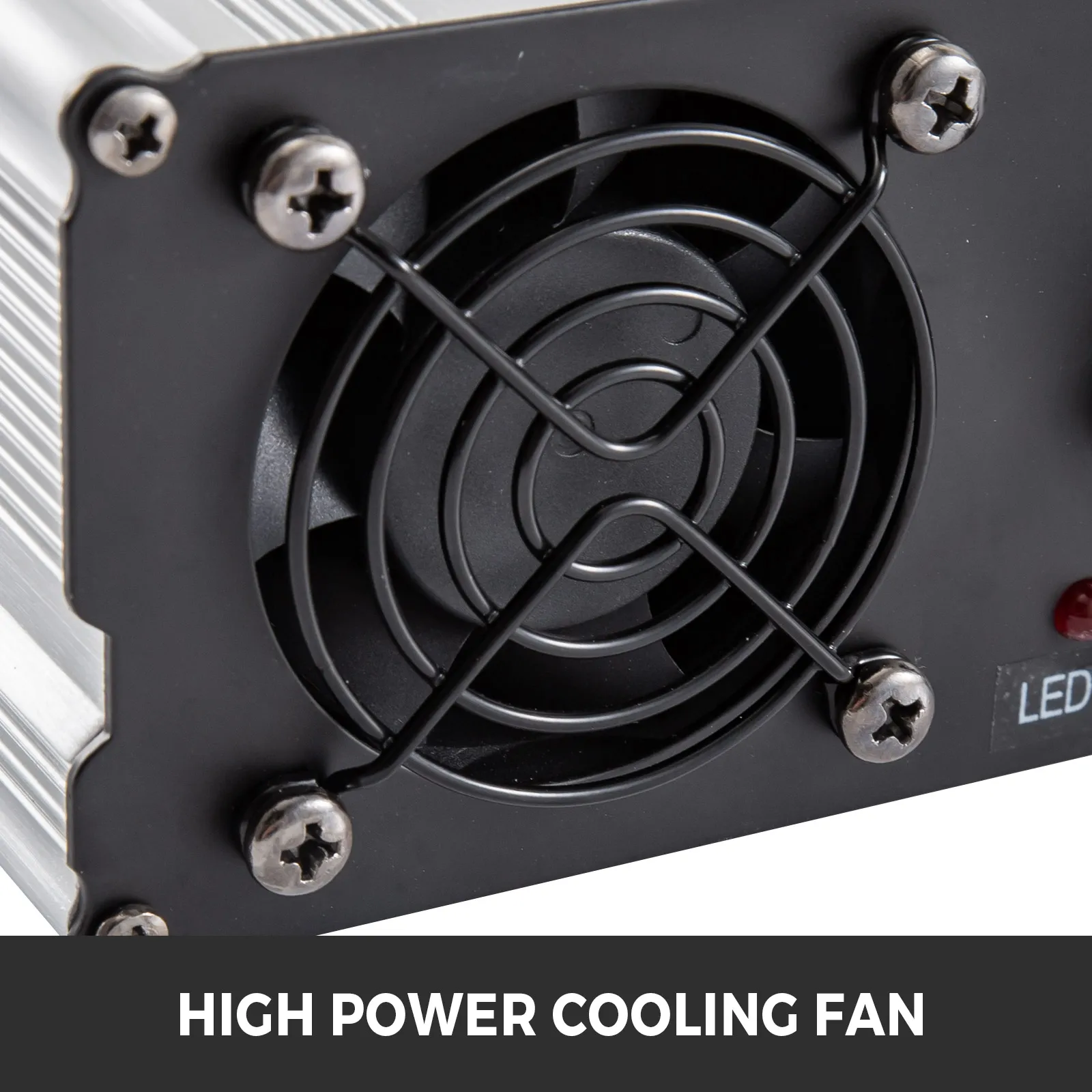 Ventilador de enfriamiento de alta potencia en el cargador de batería del carrito de golf VEVOR.