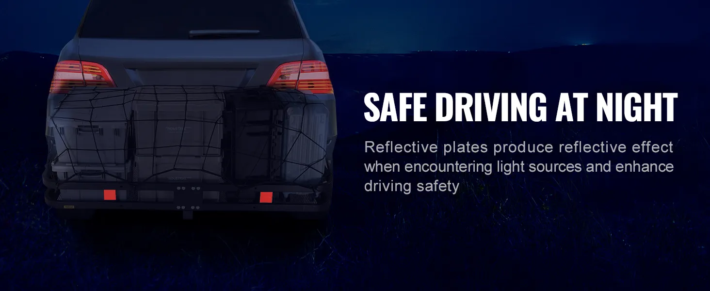 Vehículo con portaequipaje de enganche VEVOR de noche, con placas reflectantes para mayor seguridad.