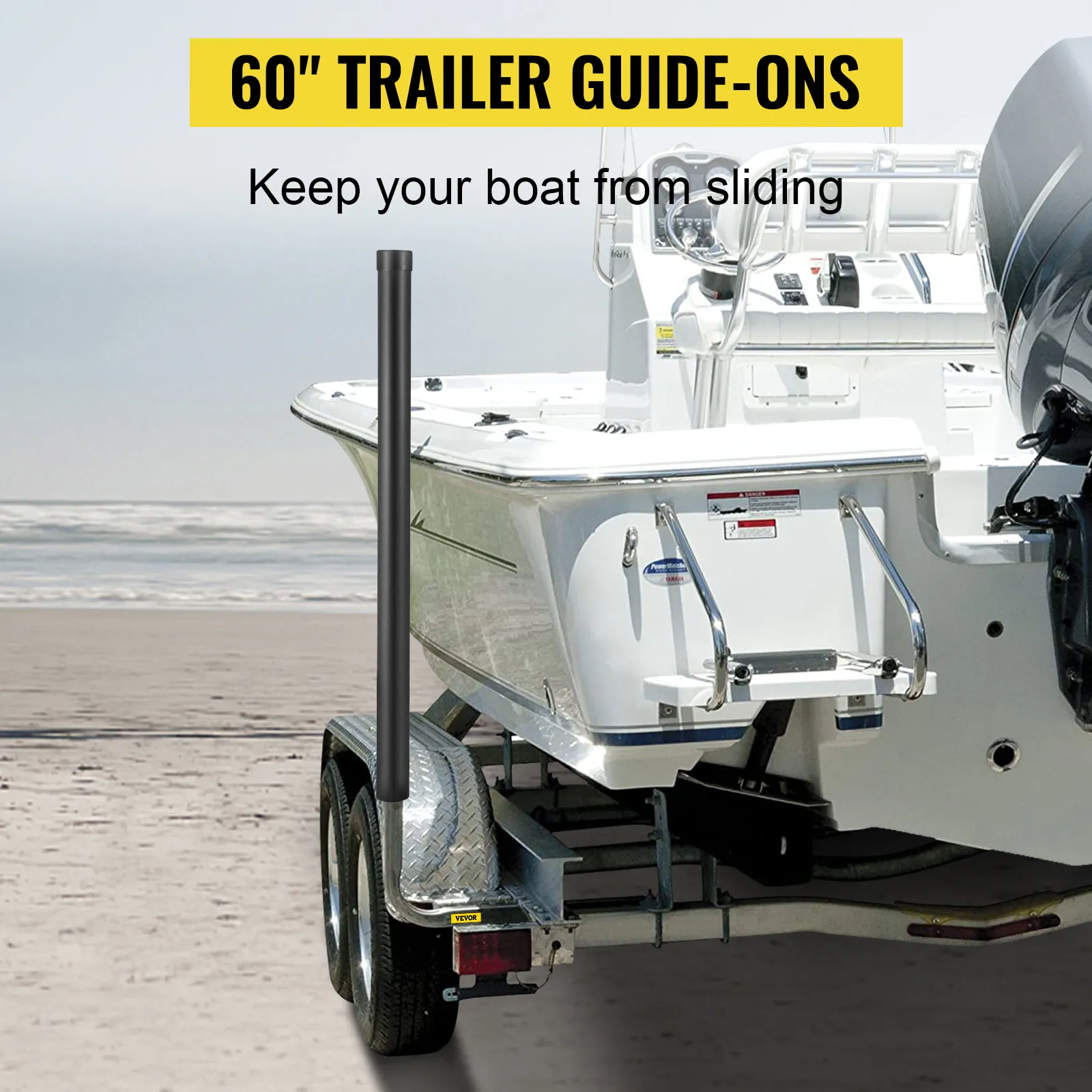 Guía para remolque de barco VEVOR, postes negros de 60", que estabilizan un barco blanco sobre un remolque de metal junto a la playa.