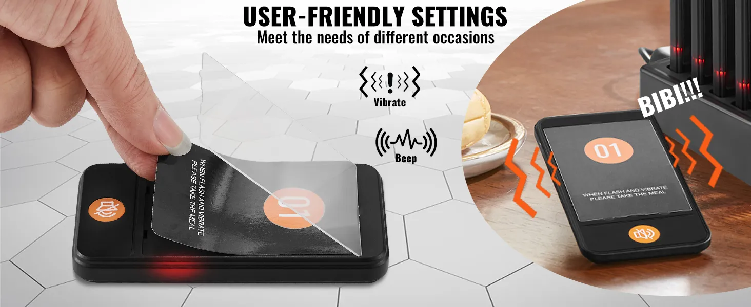 gebruiker die het VEVOR-piepersysteem voor restaurants instelt, met tril- en piepmeldingen voor het afhalen van maaltijden.