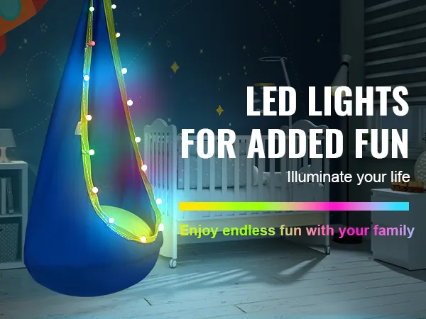 kolorowa, podświetlana diodami LED huśtawka dla dzieci VEVOR w przytulnym pokoju dziecięcym z motywem gwiazd, obok łóżeczka i półek.