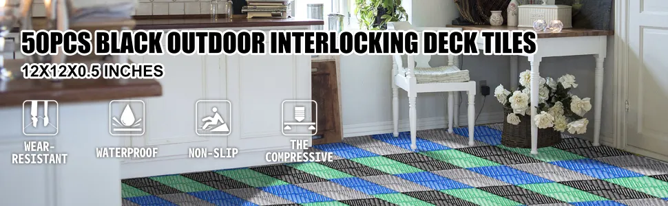 Azulejos de terraza VEVOR en negro, azul y verde instalados en un espacio interior luminoso y acogedor.