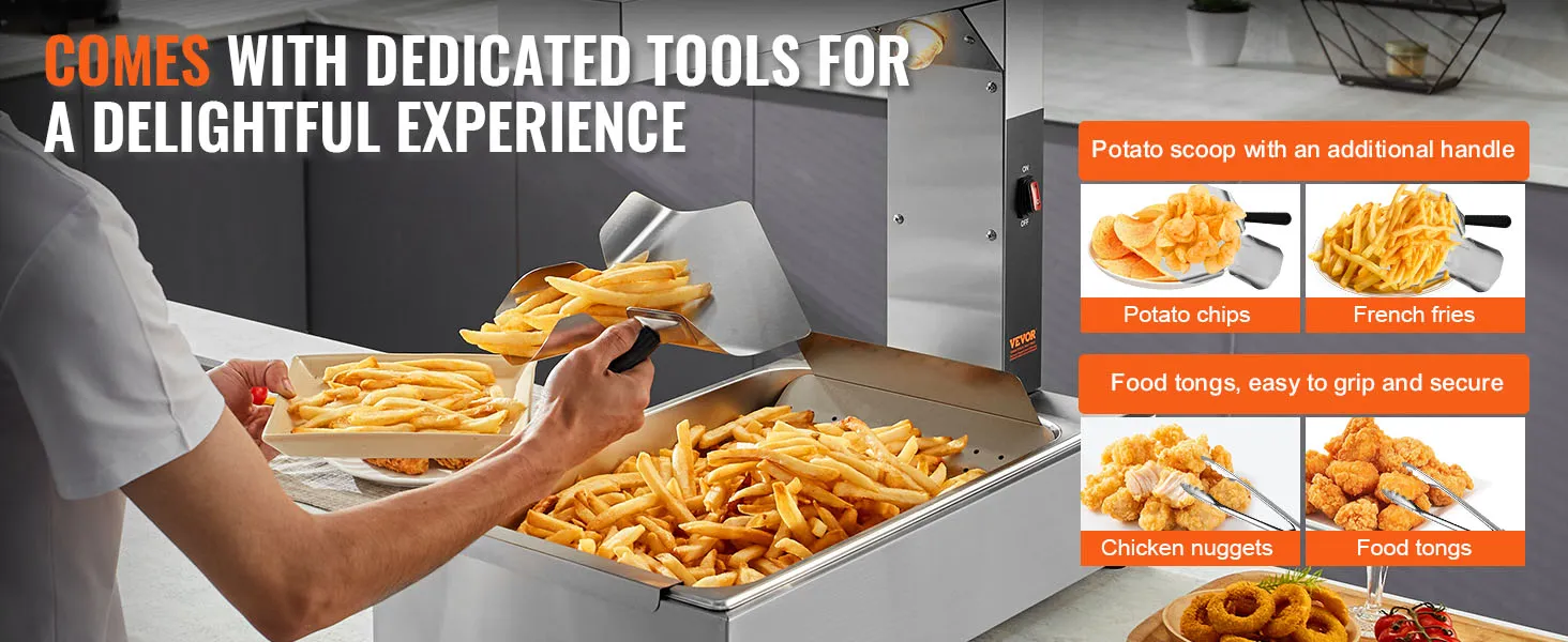 persoon die de VEVOR frietwarmer gebruikt met een aardappelschep, inclusief friet, chips en tang.