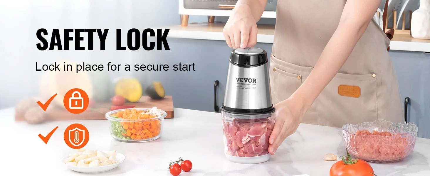 Procesador de alimentos VEVOR con bloqueo de seguridad en uso, mezclando ingredientes en una encimera de cocina.