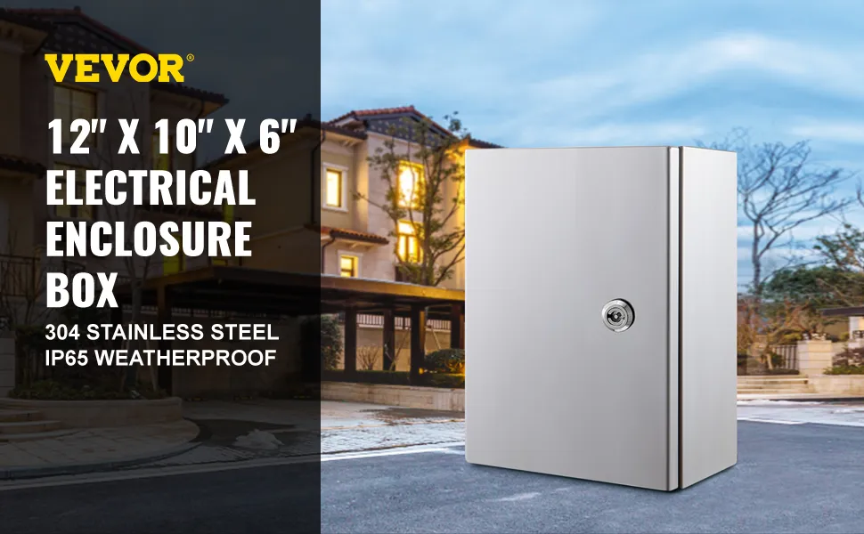 Caja eléctrica de acero inoxidable VEVOR nema al lado de una casa, que muestra durabilidad.