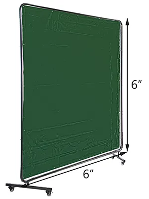 Cortina de soldadura VEVOR verde sobre soporte con ruedas, 6 pies de alto y 6 pies de ancho.