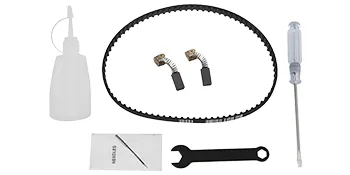 Piezas de la máquina cerradora de bolsas VEVOR: botella de aceite, correa, cepillos, llave, destornillador, agujas.