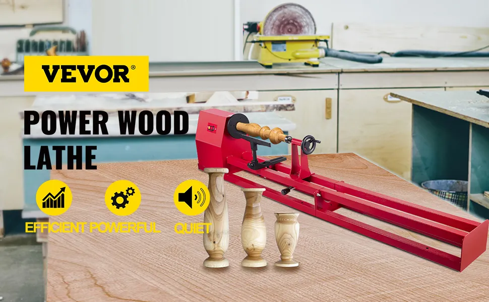 Torno de madera VEVOR sobre banco de trabajo con tres piezas de madera torneadas, etiquetado como eficiente, potente y silencioso.