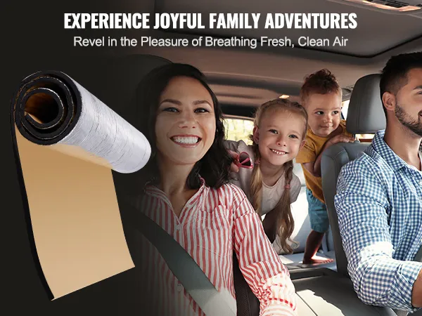 Familie im Auto genießt die Vorteile der Schalldämmungsmatte von VEVOR für eine ruhigere Fahrt.
