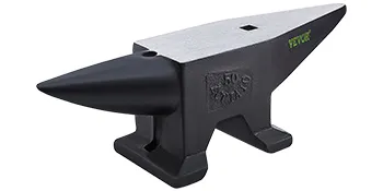 zwart en zilver VEVOR gietijzeren aambeeld met scherpe hoorn en platte bovenkant.