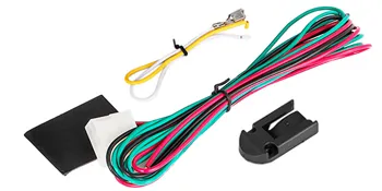 componenti del cablaggio per il sistema di allarme per auto VEVOR, inclusi connettori e cavi multicolori.