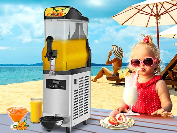 Escena de playa con máquina de granizados VEVOR, bebidas y un niño con un vestido rojo con fondo tropical.