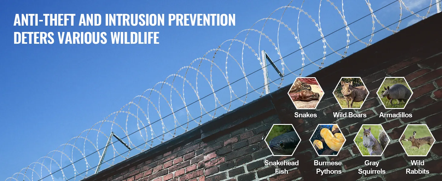 Stacheldrahtzaun auf einer Backsteinmauer mit Bildern von Schlangen, Wildschweinen, Gürteltieren, Fischen, Pythons, Eichhörnchen und Kaninchen.