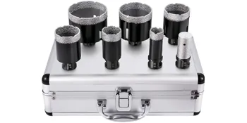 Siete brocas de diamante VEVOR exhibidas en un resistente estuche de transporte plateado.