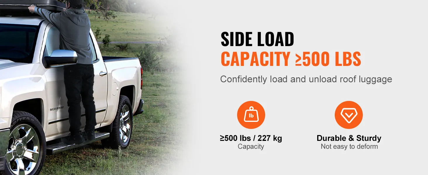 Man staat op VEVOR-treeplanken van een witte vrachtwagen en laadt bagage op het dak, zijwaartse laadcapaciteit van meer dan 500 lbs.