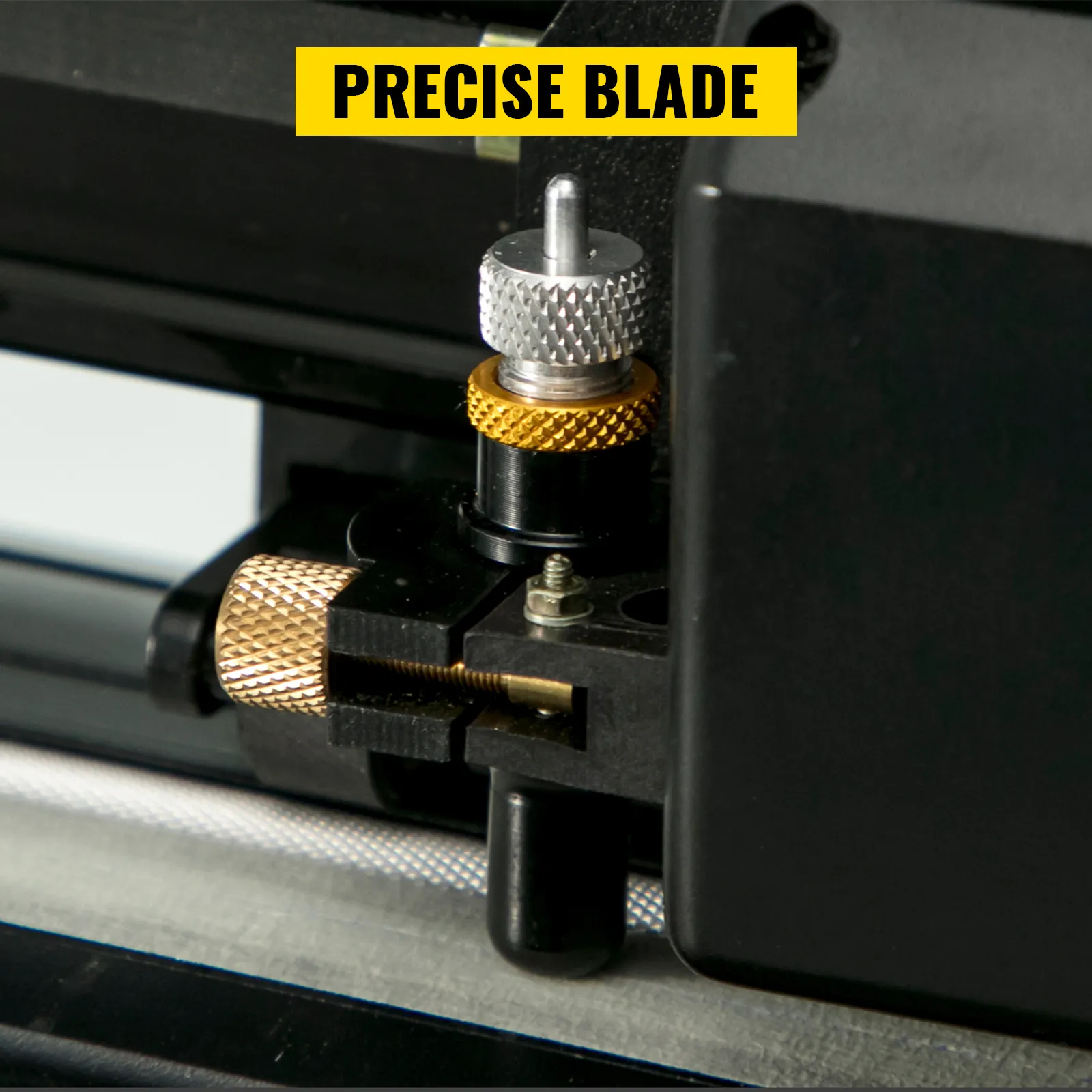 Primer plano del cortador de vinilo VEVOR con cuchilla precisa y perillas de ajuste.