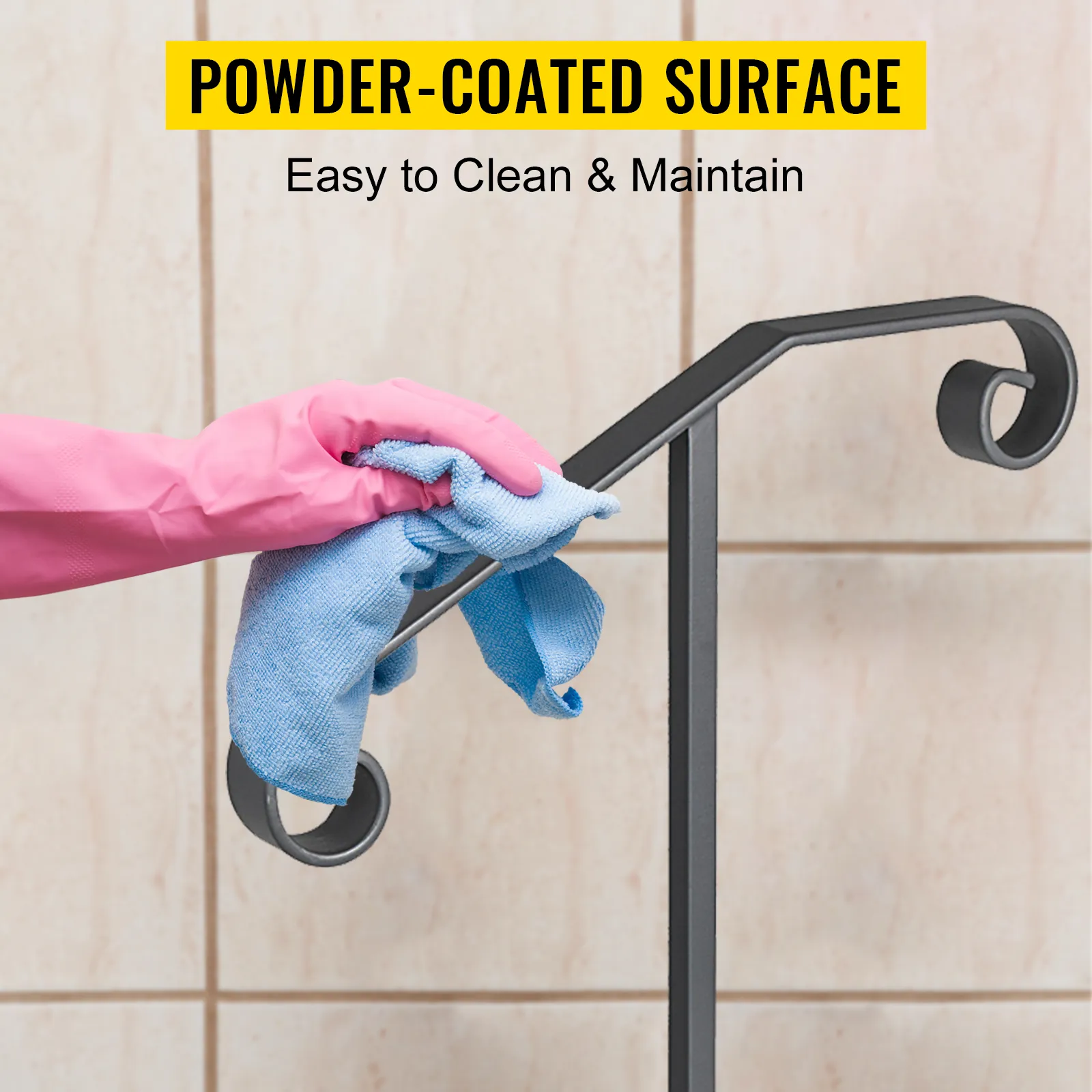 Limpieza del pasamanos de un solo poste VEVOR con un paño y uso de guantes rosas.
