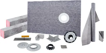 Kit per cordolo doccia VEVOR con membrana impermeabile, cordolo e componenti di scarico disposti.