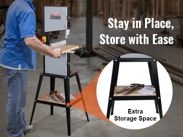 Hombre utilizando una sierra de cinta VEVOR en el taller, destacando el espacio de almacenamiento adicional y la estabilidad de la herramienta.