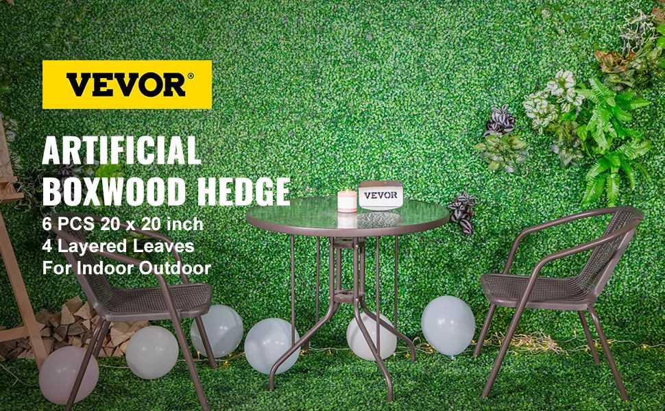 VEVOR-Setup aus künstlichen Buchsbaumplatten mit Tisch, Stühlen und Luftballons für den Innen- und Außenbereich.