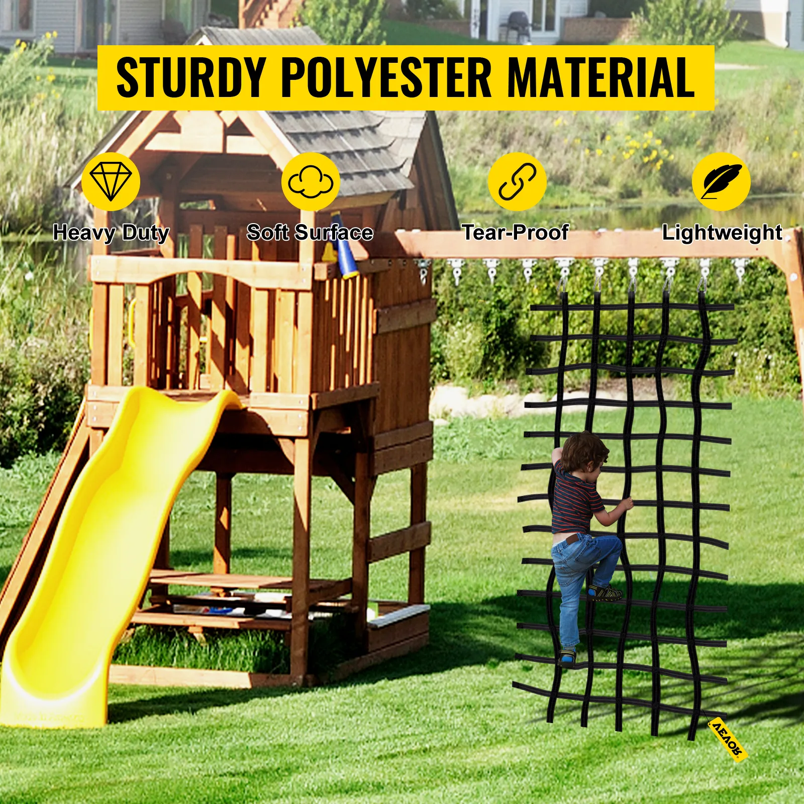 Red de carga para escalada VEVOR para niños junto a una casa de juegos con tobogán en un patio verde.