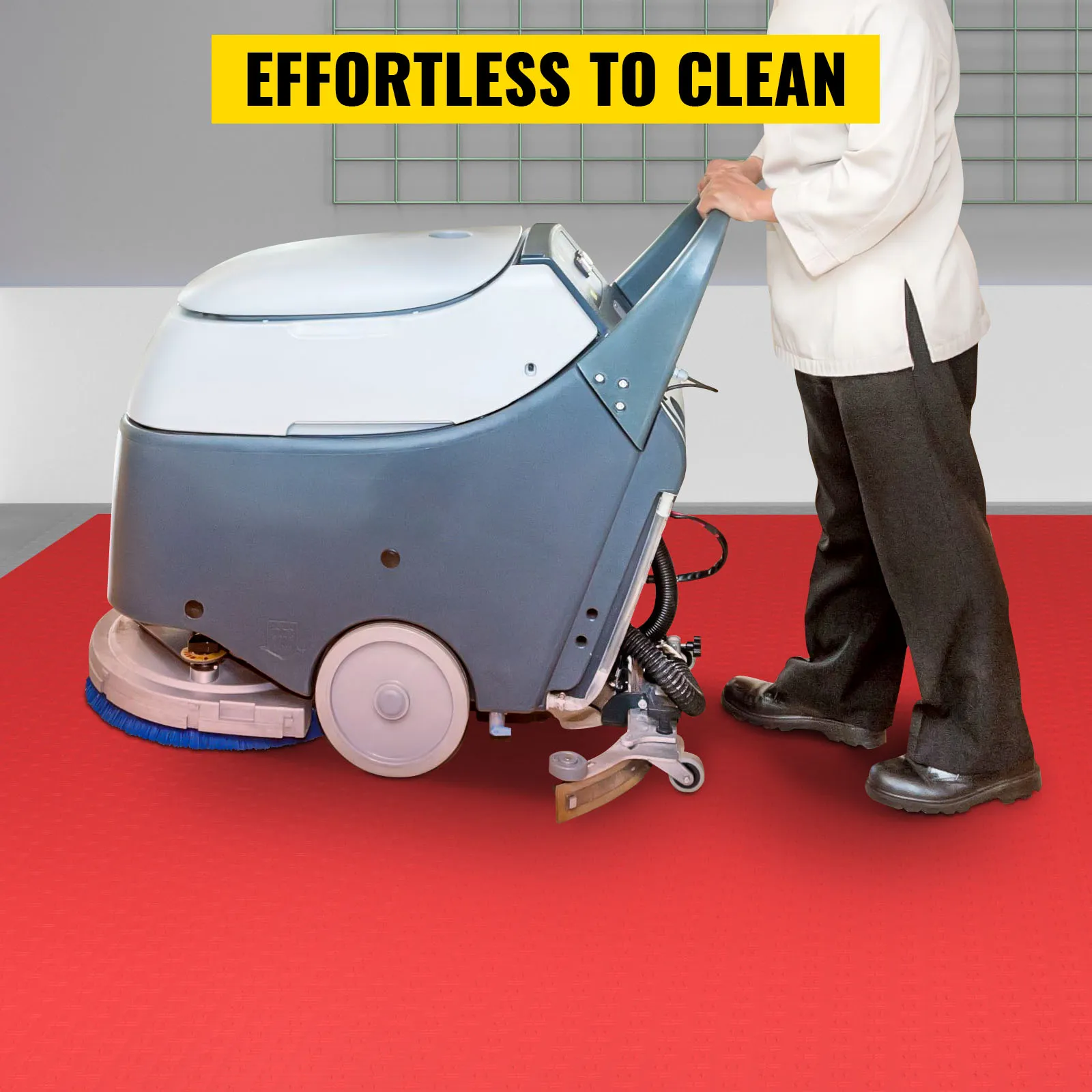 Limpieza sin esfuerzo de las baldosas del garaje VEVOR con una fregadora de suelos sobre un suelo rojo.