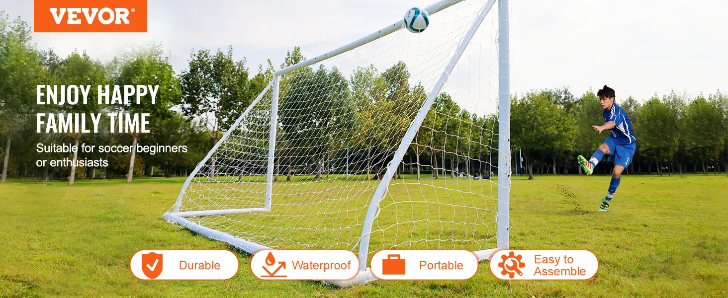 Portería de fútbol portátil VEVOR en un parque con un jugador pateando una pelota. Duradera, impermeable y fácil de montar.