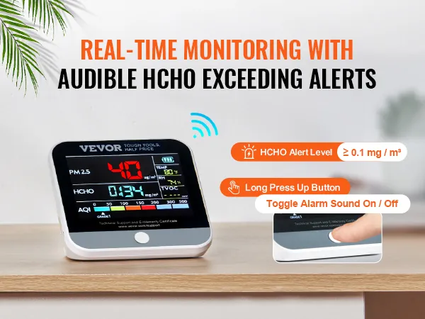 VEVOR-luchtkwaliteitsmonitor met weergave van HCHO-waarschuwing, AQI, PM2.5, temperatuur, vochtigheid en TVOC op een bureau.