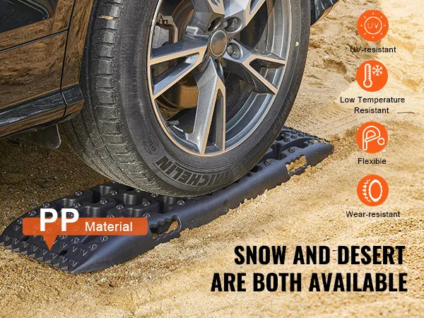 Neumático de automóvil sobre tableros de tracción VEVOR en arena con íconos que muestran características resistentes a los rayos UV, flexibles y resistentes al desgaste.