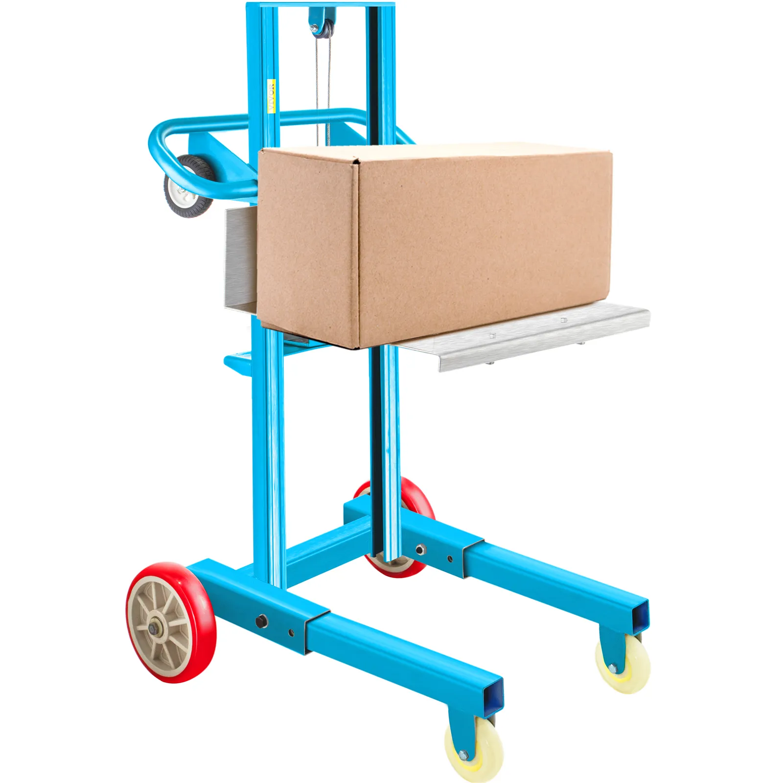 Apilador manual con cabrestante VEVOR que levanta una caja de cartón sobre un marco de metal azul con ruedas.
