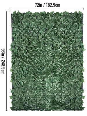 La cerca de privacidad de hiedra VEVOR mide 72 x 96 pulgadas, es verde con densas hojas de hiedra.