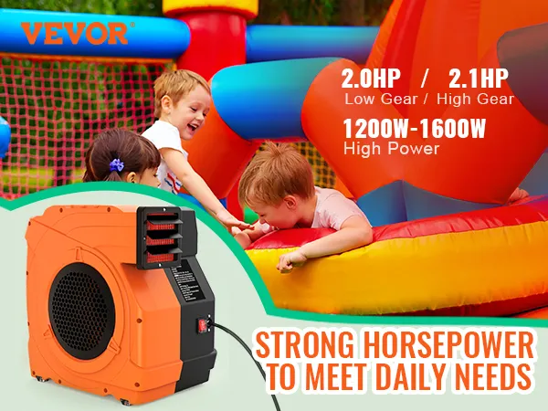 Soplador de castillo inflable VEVOR en acción, impulsando un inflable colorido con niños jugando.
