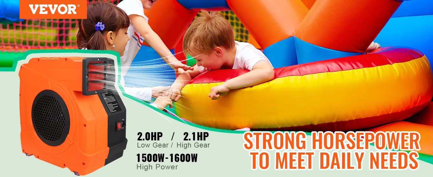 Soplador de castillo inflable VEVOR en acción, impulsando un inflable colorido con niños jugando.