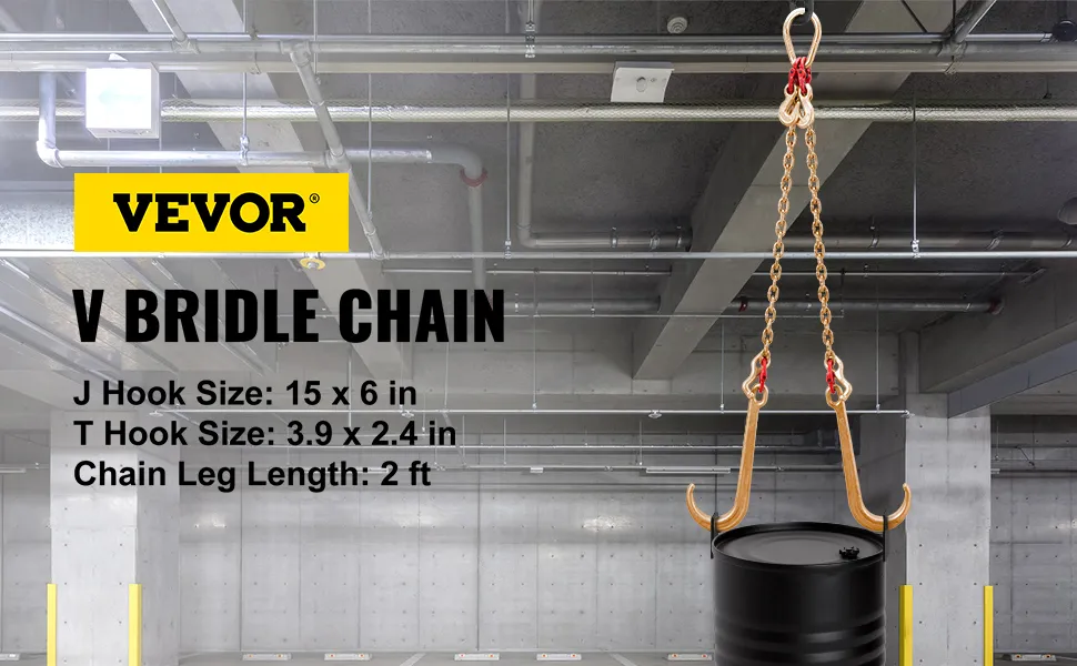 Cadena de brida VEVOR que levanta un barril negro en un entorno industrial.